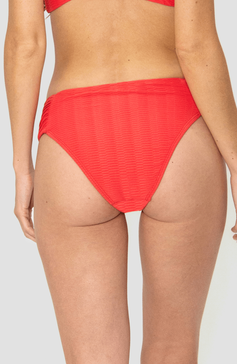 Panty Normal ESSENTIALS Bikini Coral Alma Viajera - Bari, los mejores trajes de baño y Bikinis. Diseño y tecnología juntos.