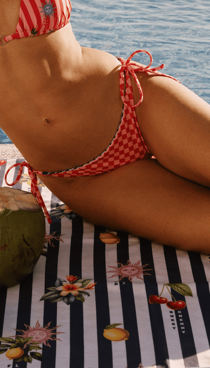 Panty Reversible de Bikini , Colección Alma Frutal - Bari, los mejores trajes de baño y Bikinis. Diseño y tecnología juntos.