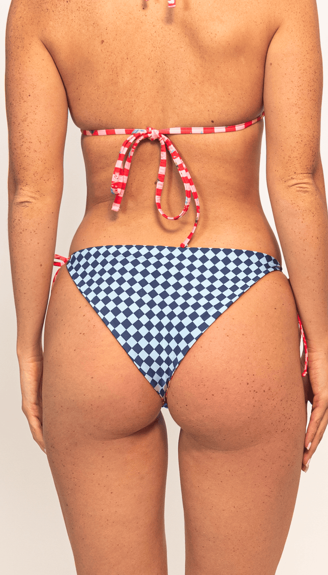 Panty Reversible de Bikini , Colección Alma Frutal - Bari, los mejores trajes de baño y Bikinis. Diseño y tecnología juntos.
