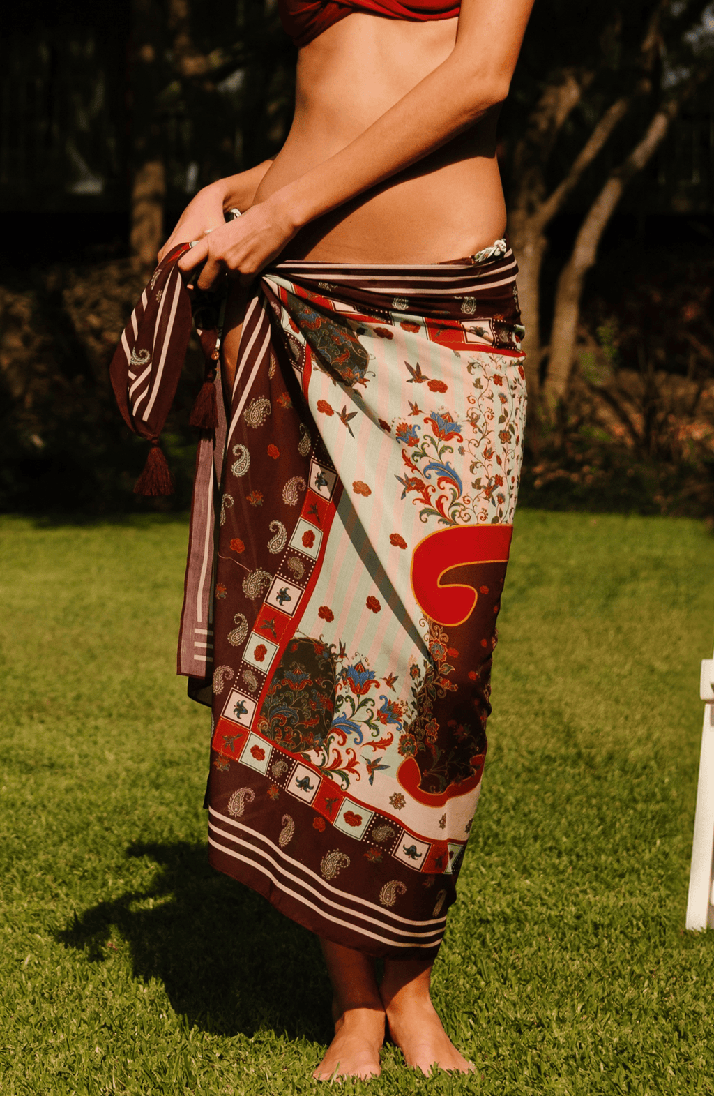 Pareo Estampado Paisley, Colección ODISEA - Bari, los mejores trajes de baño y Bikinis. Diseño y tecnología juntos.