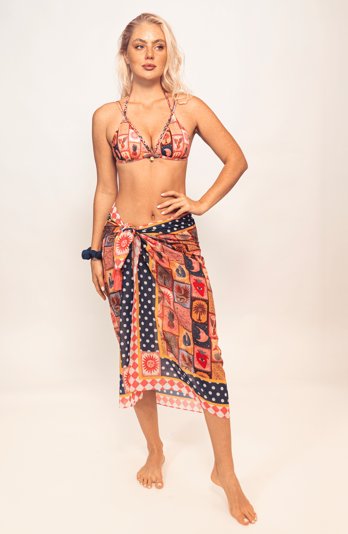 Pareo Tarot, Colección Alma Frutal - Bari, los mejores trajes de baño y Bikinis. Diseño y tecnología juntos.
