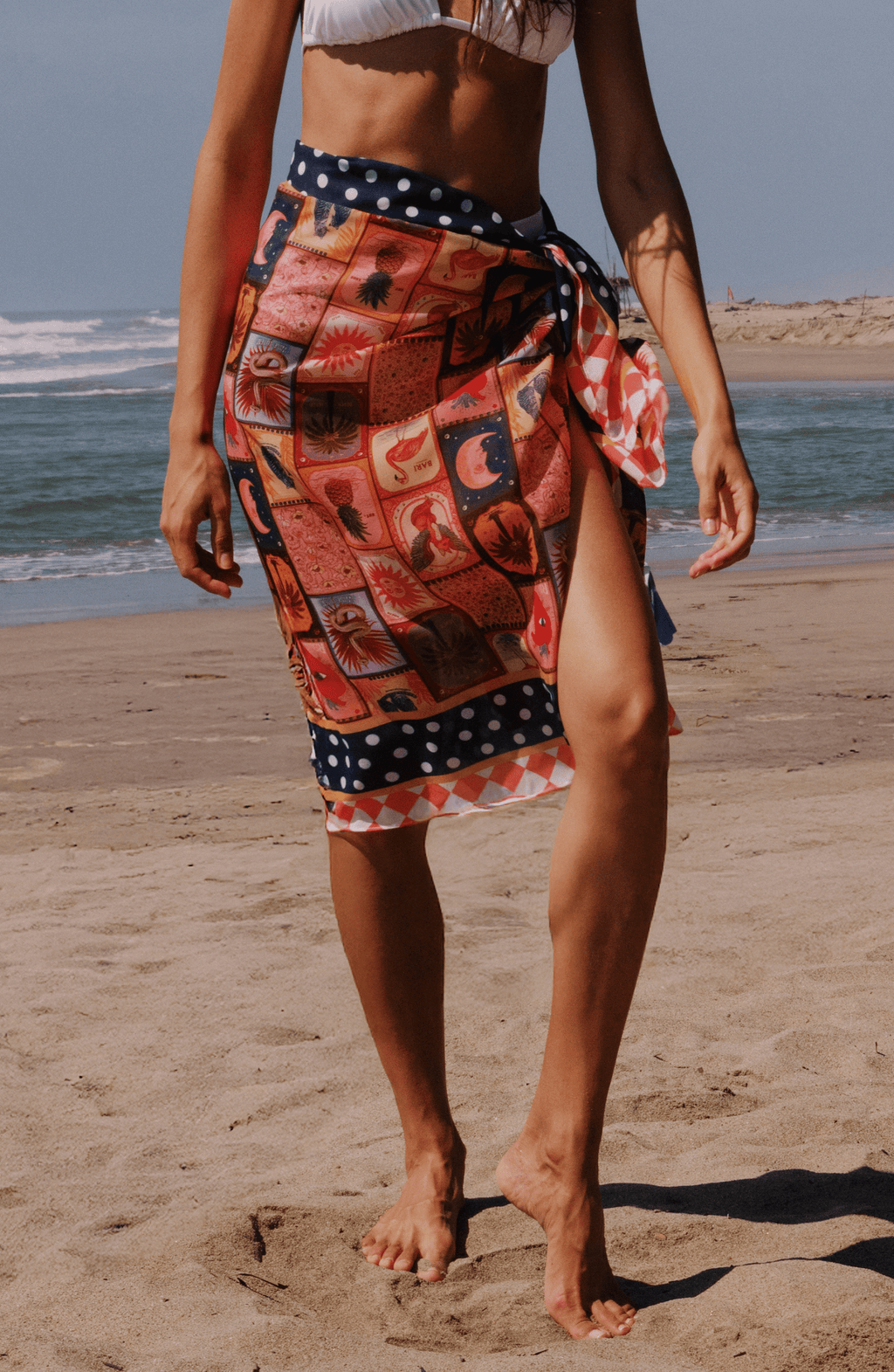 Pareo Tarot, Colección Alma Frutal - Bari, los mejores trajes de baño y Bikinis. Diseño y tecnología juntos.