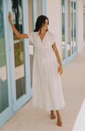 Salida Vestido Blanco, Colección ODISEA - Bari, los mejores trajes de baño y Bikinis. Diseño y tecnología juntos.