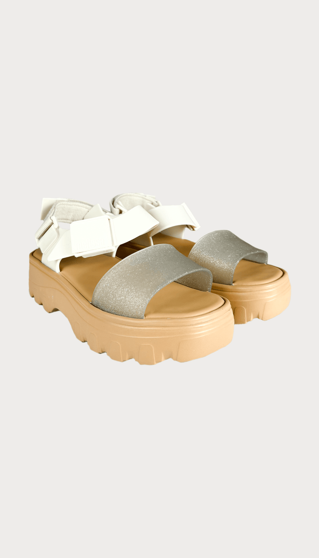 Sandalias Melissa Arena con Blanco Plataforma y Amarre - Bari, los mejores trajes de baño y Bikinis. Diseño y tecnología juntos.