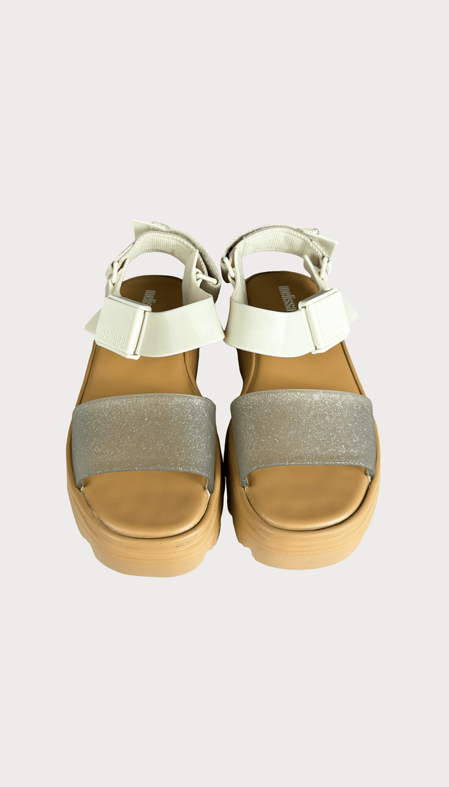 Sandalias Melissa Arena con Blanco Plataforma y Amarre - Bari, los mejores trajes de baño y Bikinis. Diseño y tecnología juntos.