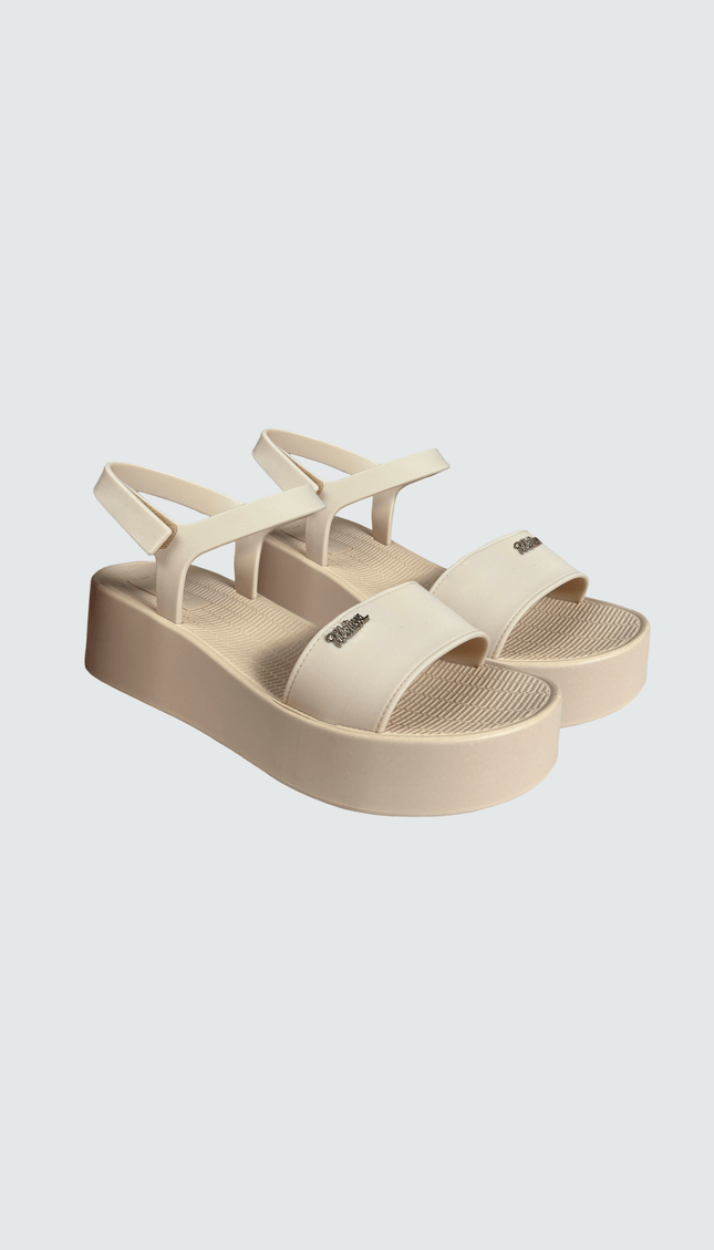 Sandalias Melissa Beige Plataforma - Bari, los mejores trajes de baño y Bikinis. Diseño y tecnología juntos.
