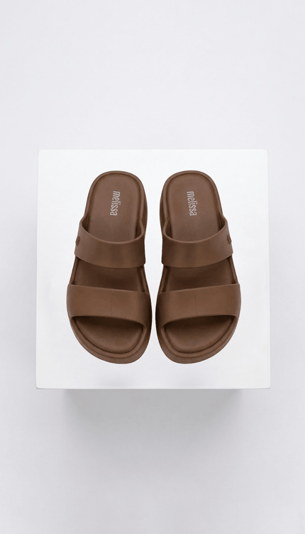 Sandalias Melissa Color Café con Plataforma - Bari, los mejores trajes de baño y Bikinis. Diseño y tecnología juntos.
