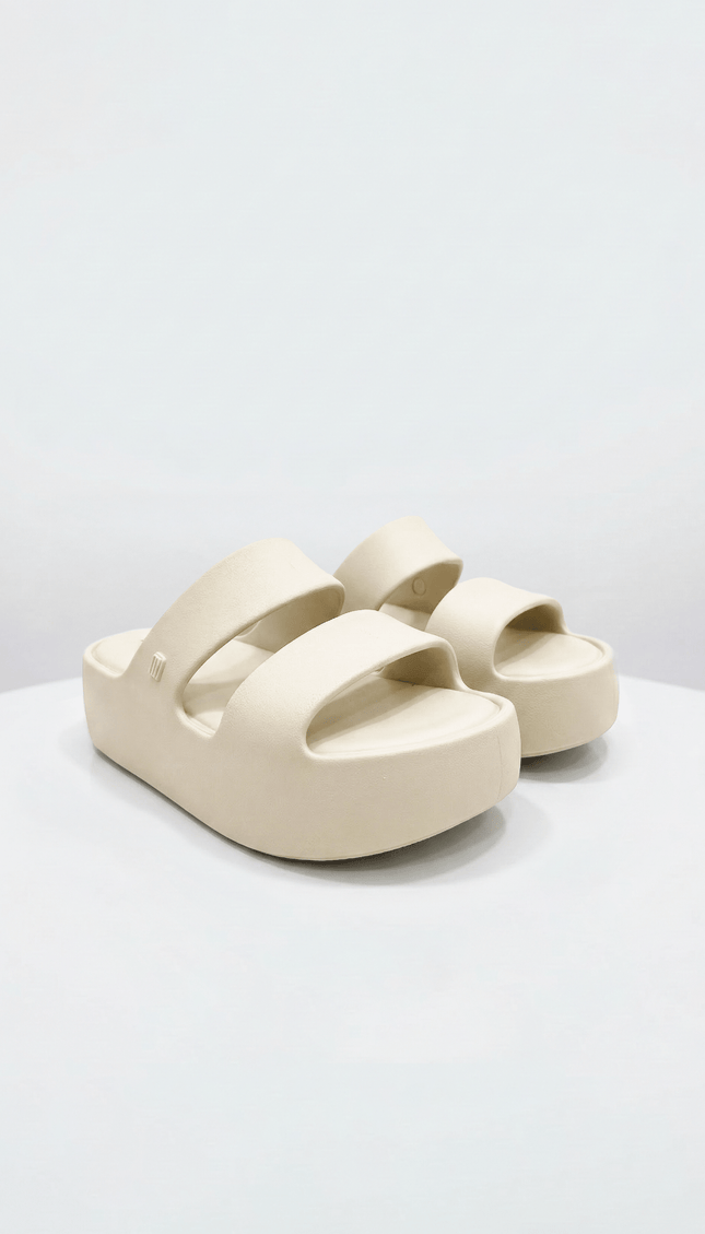Sandalias Melissa Color Crema con Plataforma - Bari, los mejores trajes de baño y Bikinis. Diseño y tecnología juntos.