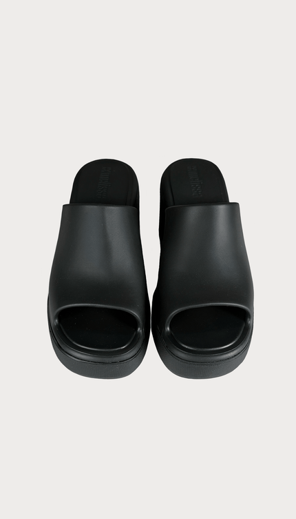 Sandalias Melissa Negra con Plataforma - Bari, los mejores trajes de baño y Bikinis. Diseño y tecnología juntos.