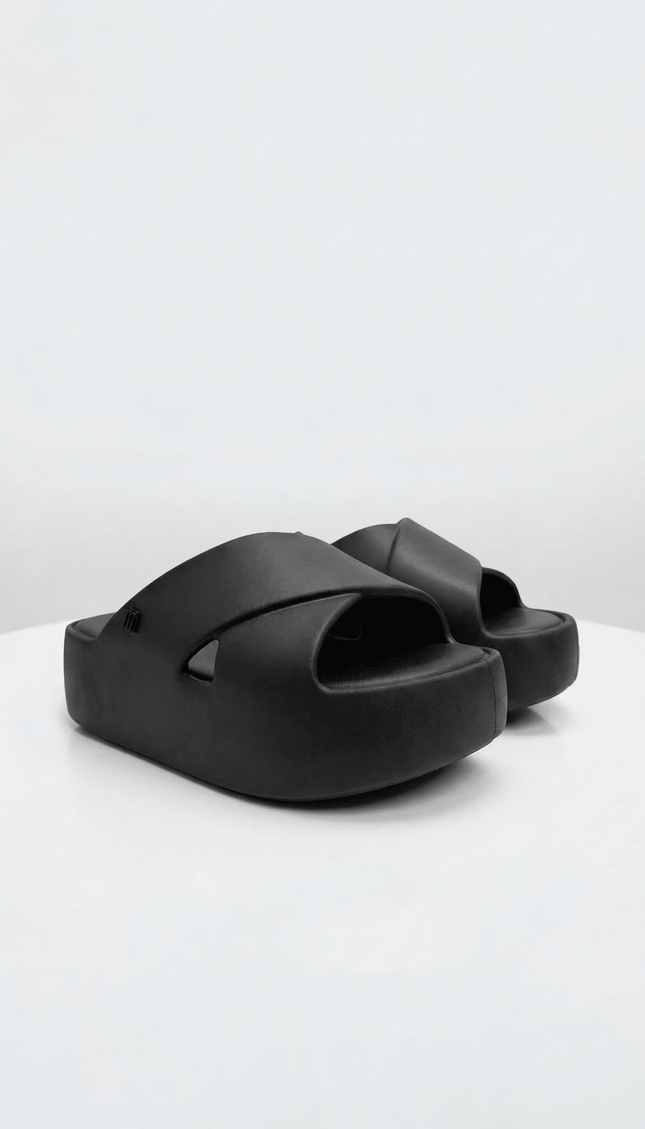 Sandalias Melissa Negras con Plataforma - Bari, los mejores trajes de baño y Bikinis. Diseño y tecnología juntos.