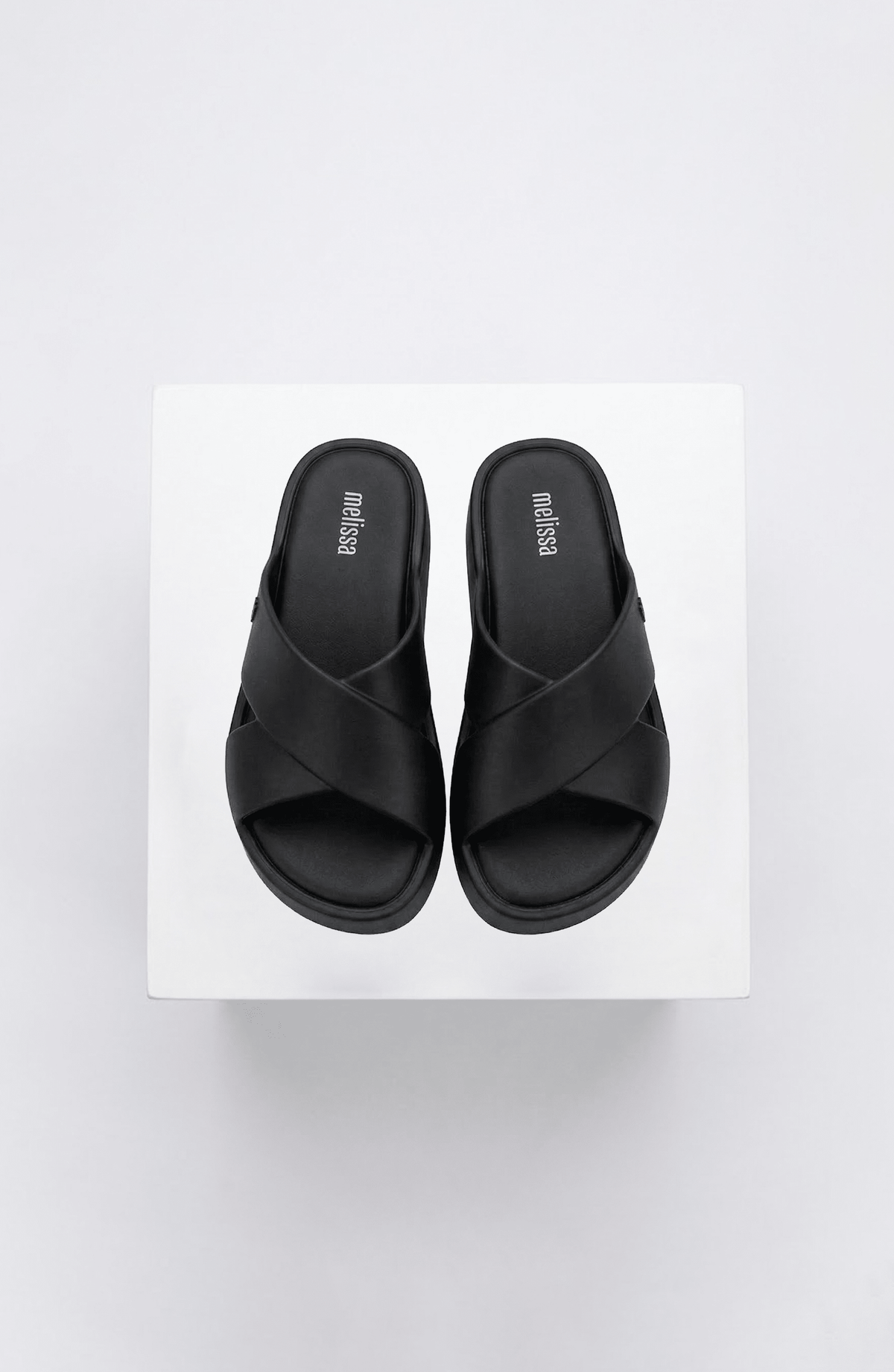 Sandalias Melissa Negras con Plataforma - Bari, los mejores trajes de baño y Bikinis. Diseño y tecnología juntos.