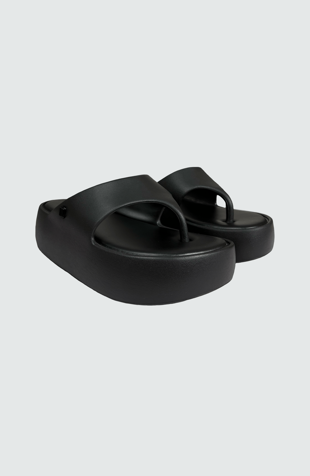 Sandalias Melissa Negras Pata de Gallo con Plataforma - Bari, los mejores trajes de baño y Bikinis. Diseño y tecnología juntos.