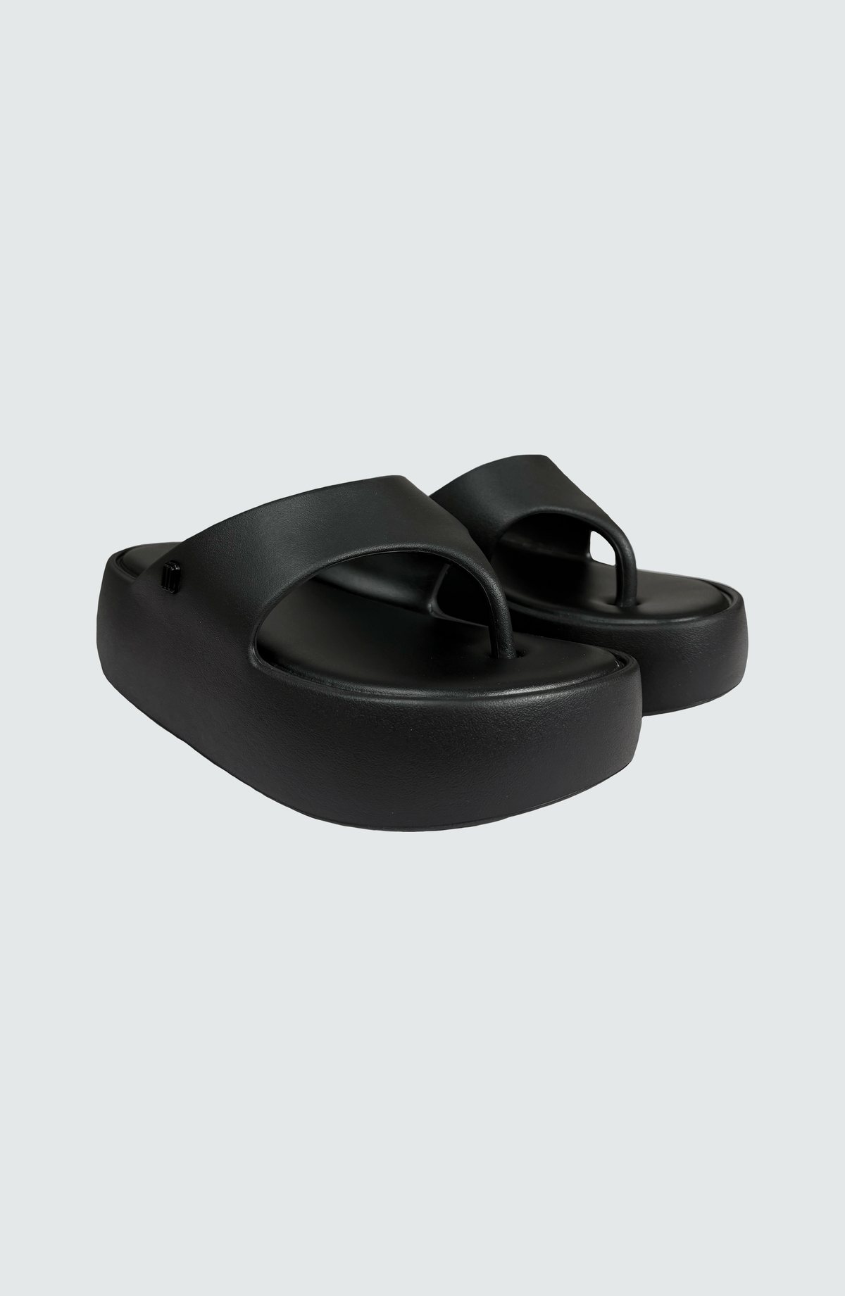 Sandalias Melissa Negras Pata de Gallo con Plataforma - Bari, los mejores trajes de baño y Bikinis. Diseño y tecnología juntos.
