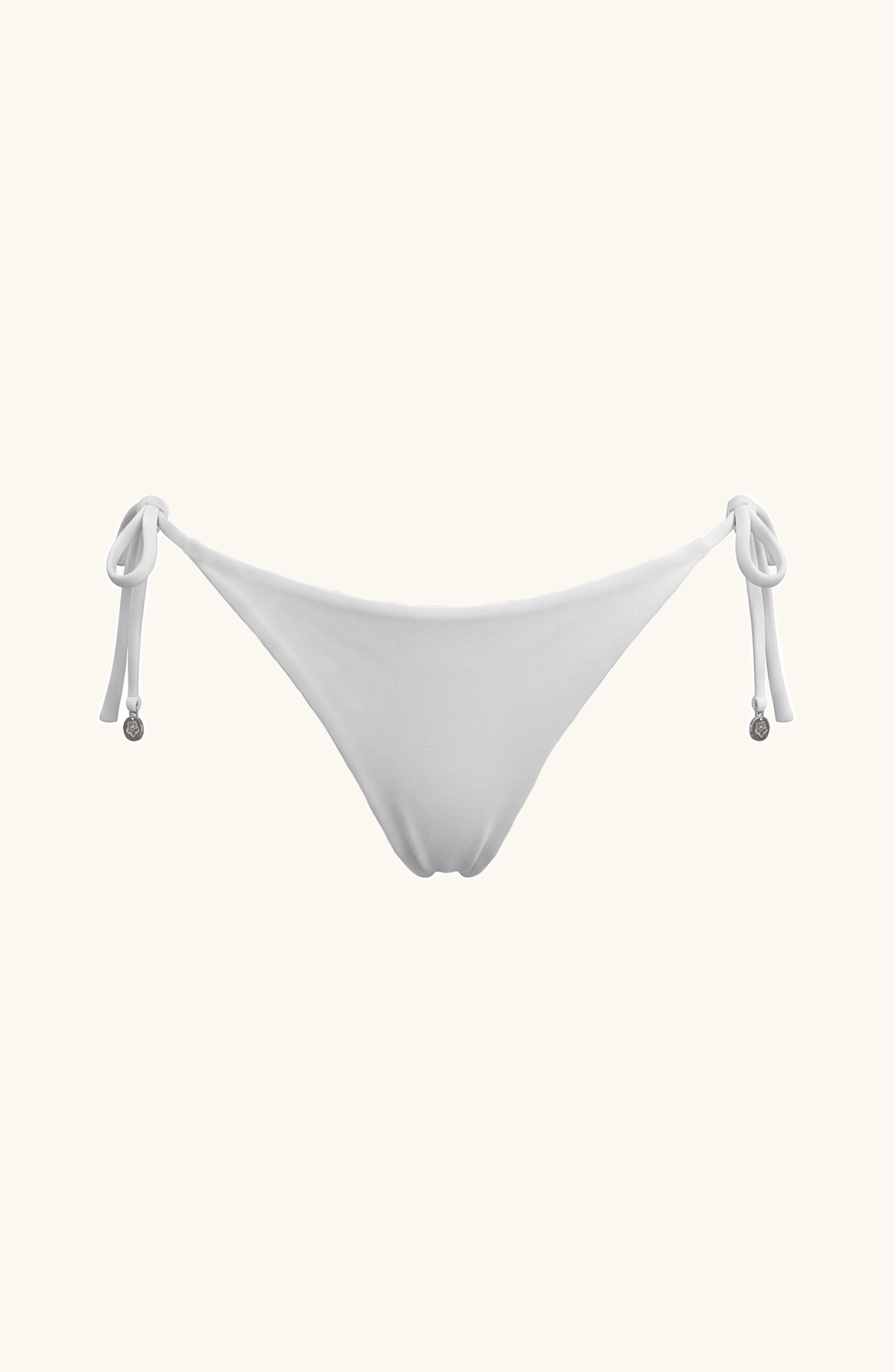 Tanga Blanca, Colección Alquimia - Bari, los mejores trajes de baño y Bikinis. Diseño y tecnología juntos.