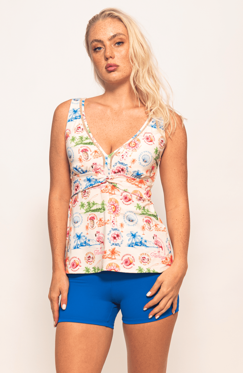 Tankini con Short Tropical, Colección Alma Frutal - Bari, los mejores trajes de baño y Bikinis. Diseño y tecnología juntos.