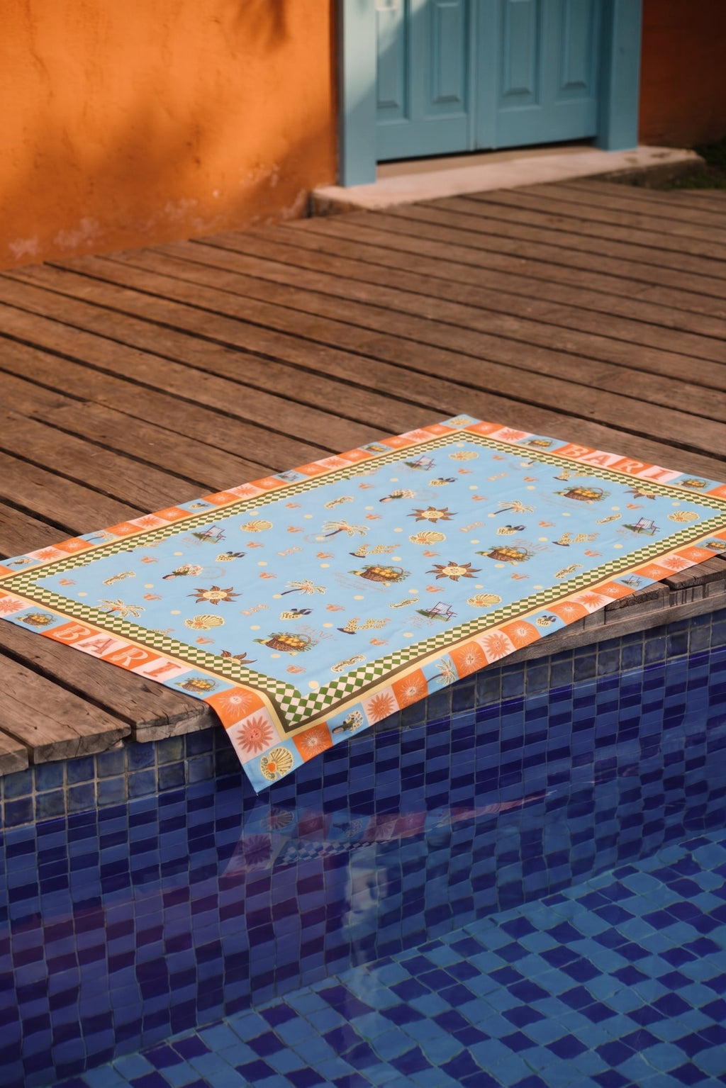 Toalla Reversible Campirana , Colección ODISEA - Bari, los mejores trajes de baño y Bikinis. Diseño y tecnología juntos.