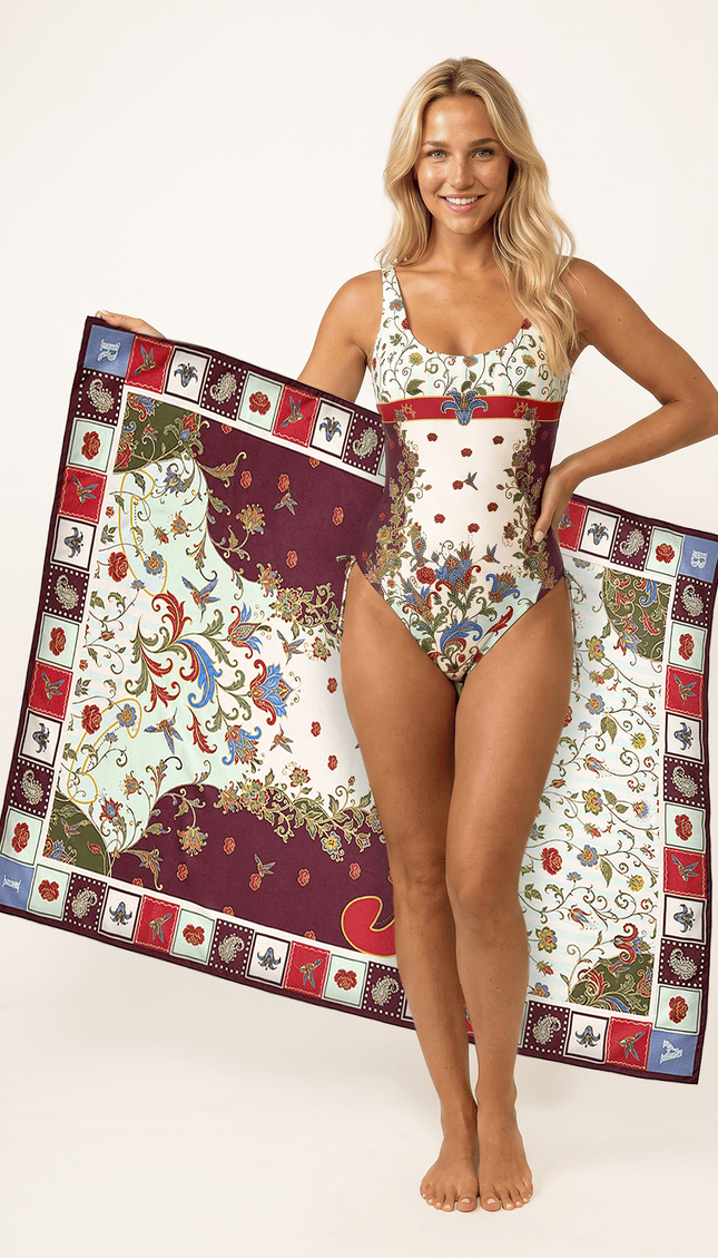 Toalla Reversible Paisley , Colección ODISEA - Bari, los mejores trajes de baño y Bikinis. Diseño y tecnología juntos.