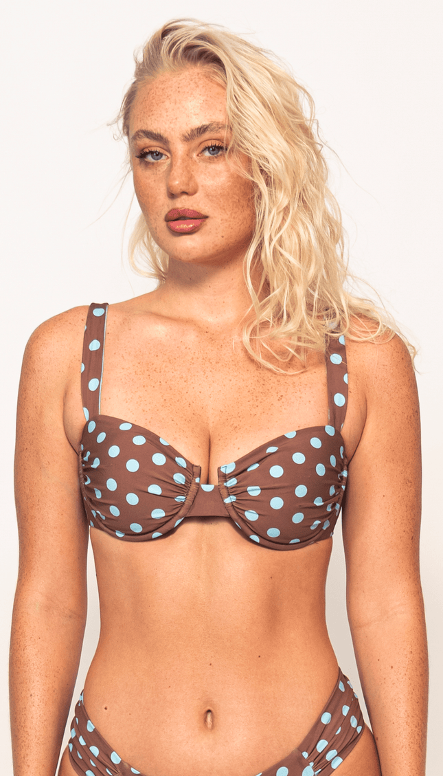 Top de Bikini Café con Lunares, Colección ODISEA - Bari, los mejores trajes de baño y Bikinis. Diseño y tecnología juntos.