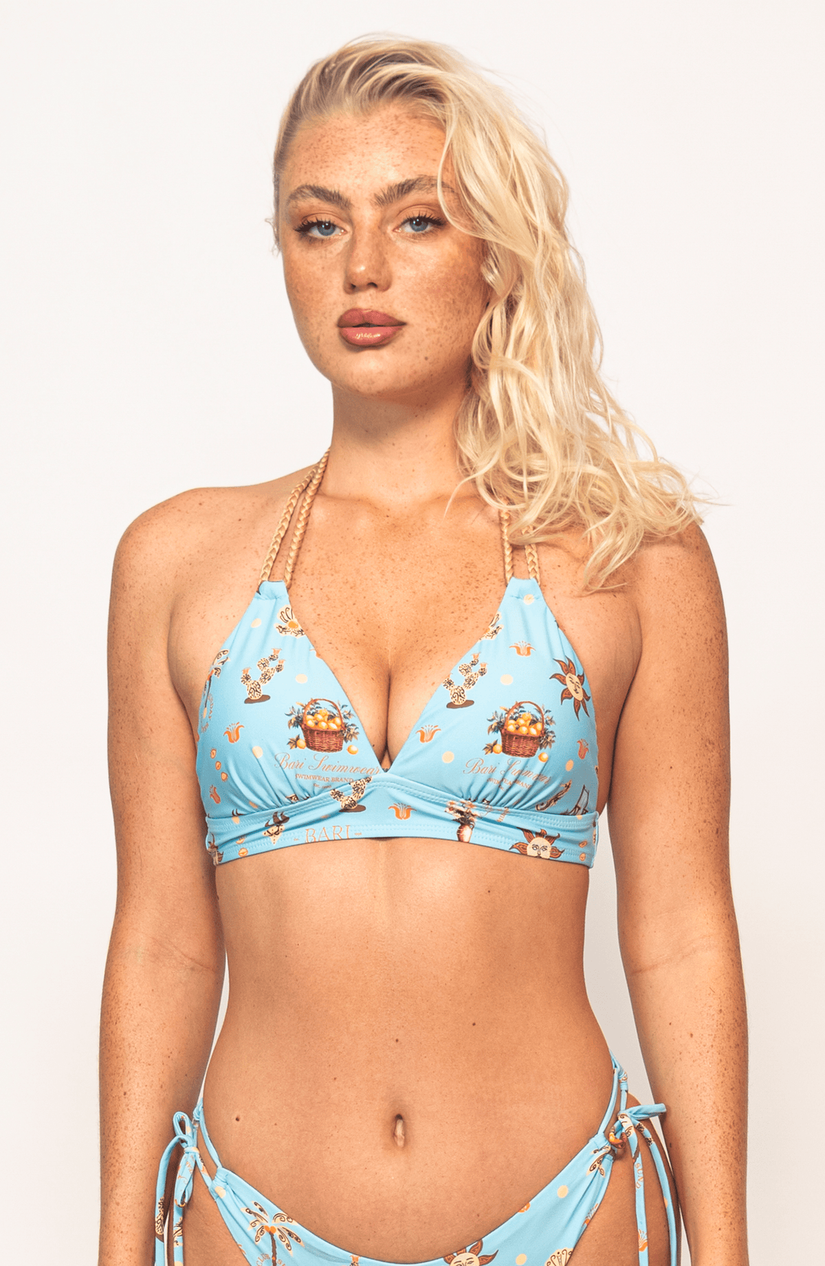 Top de Bikini Campirano , Colección ODISEA - Bari, los mejores trajes de baño y Bikinis. Diseño y tecnología juntos.