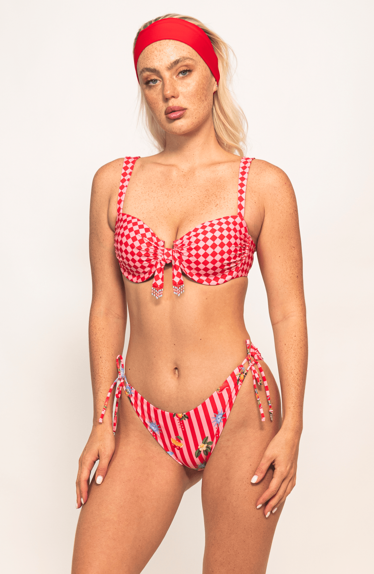Top de Bikini Cuadros, Colección Alma Frutal - Bari, los mejores trajes de baño y Bikinis. Diseño y tecnología juntos.