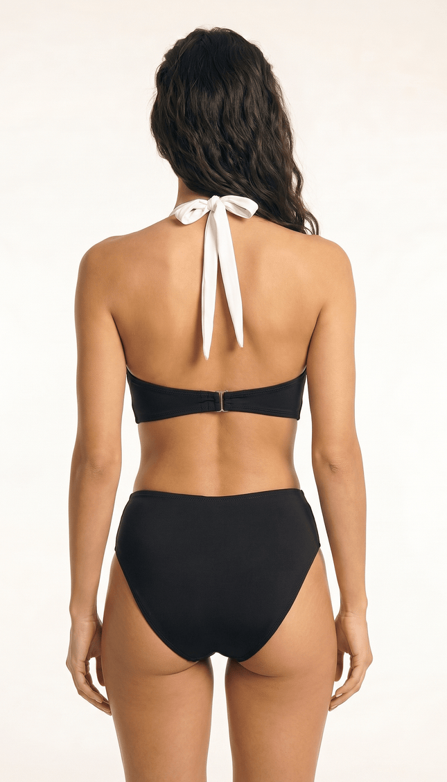 Top de Bikini Halter Negro con Blanco, Colección ODISEA - Bari, los mejores trajes de baño y Bikinis. Diseño y tecnología juntos.