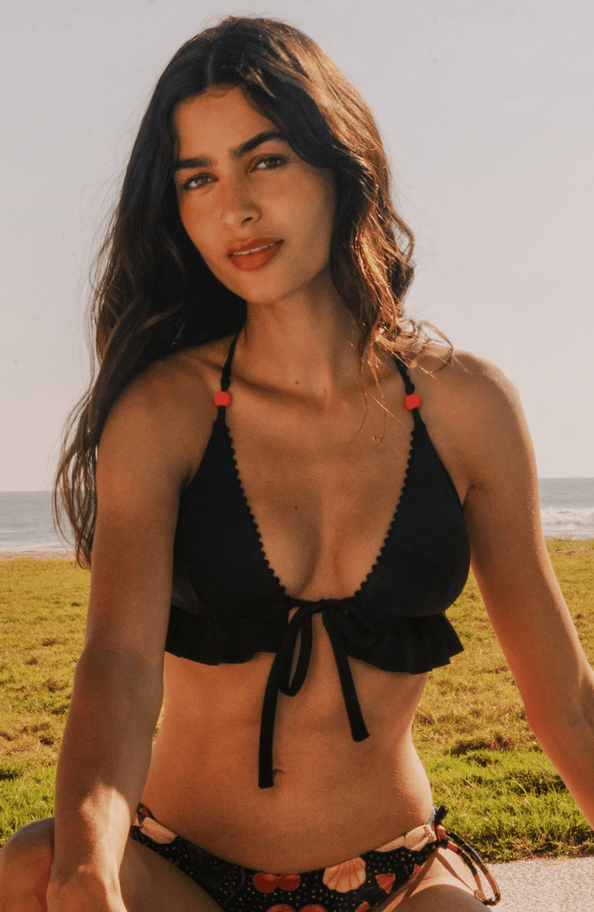 Top de Bikini Midnight Garden , Colección Alma Frutal - Bari, los mejores trajes de baño y Bikinis. Diseño y tecnología juntos.