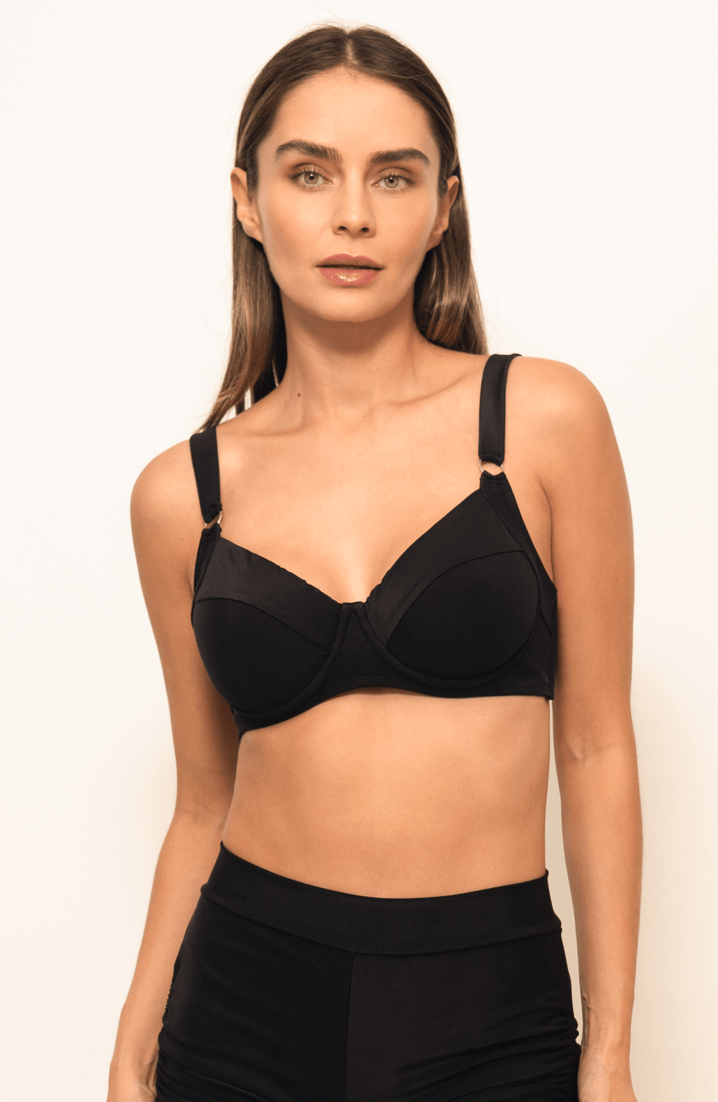 Top de Bikini Negro , Colección Limoncello - Bari, los mejores trajes de baño y Bikinis. Diseño y tecnología juntos.