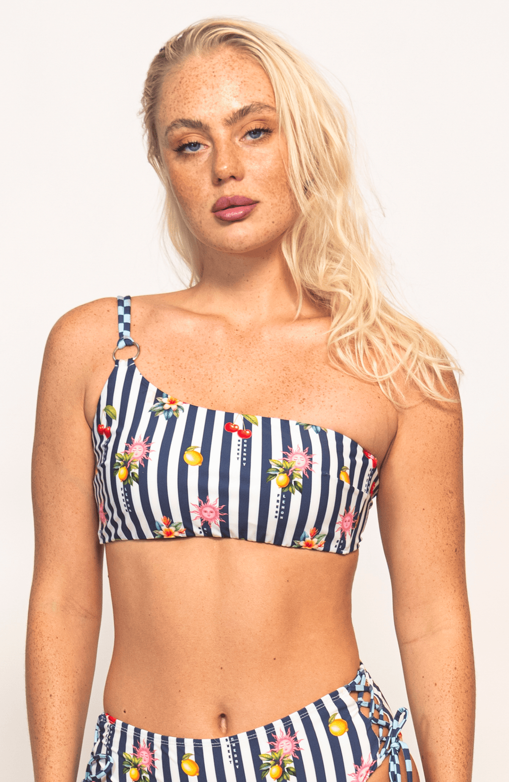 Top de Bikini Rayas , Colección Alma Frutal - Bari, los mejores trajes de baño y Bikinis. Diseño y tecnología juntos.