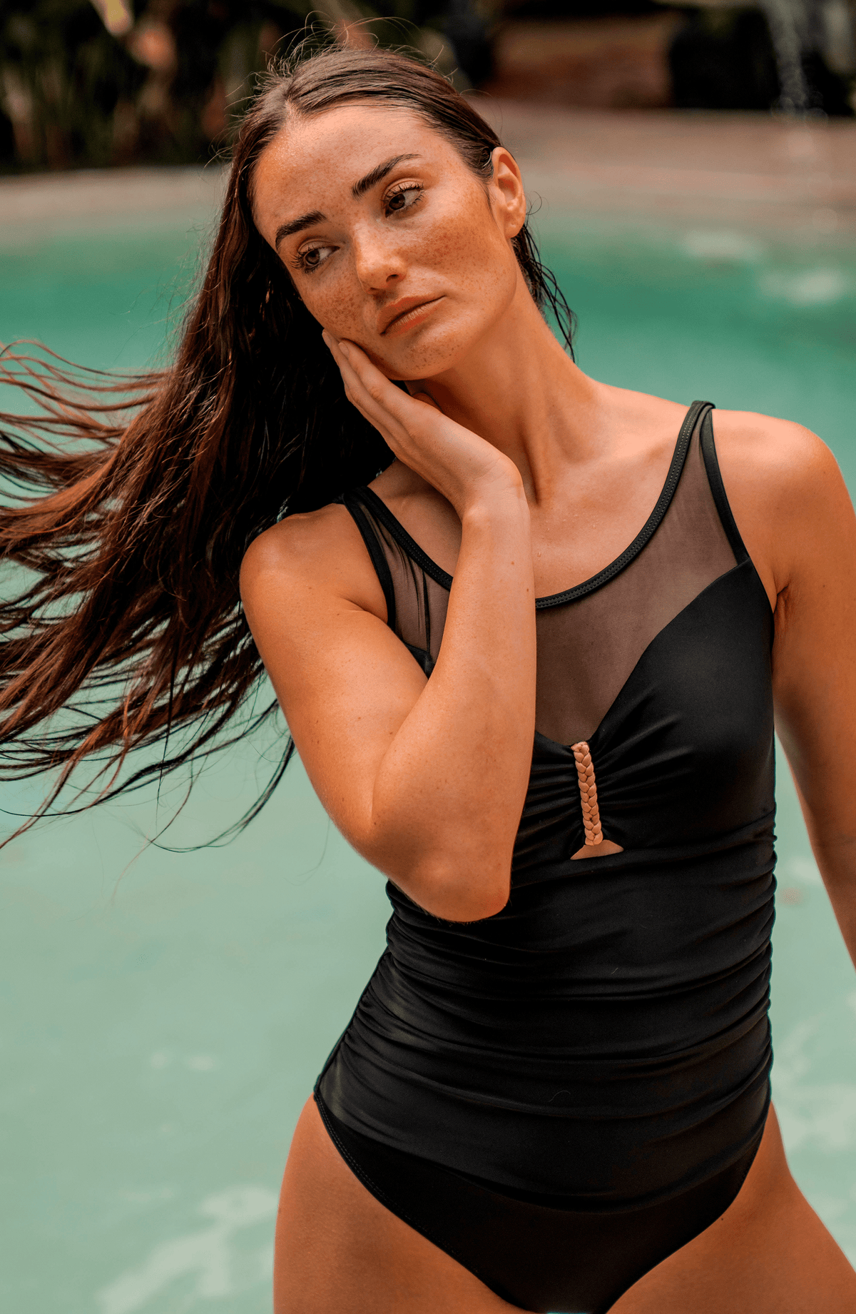 Traje Completo Negro, Colección Alquimia - Bari, los mejores trajes de baño y Bikinis. Diseño y tecnología juntos.