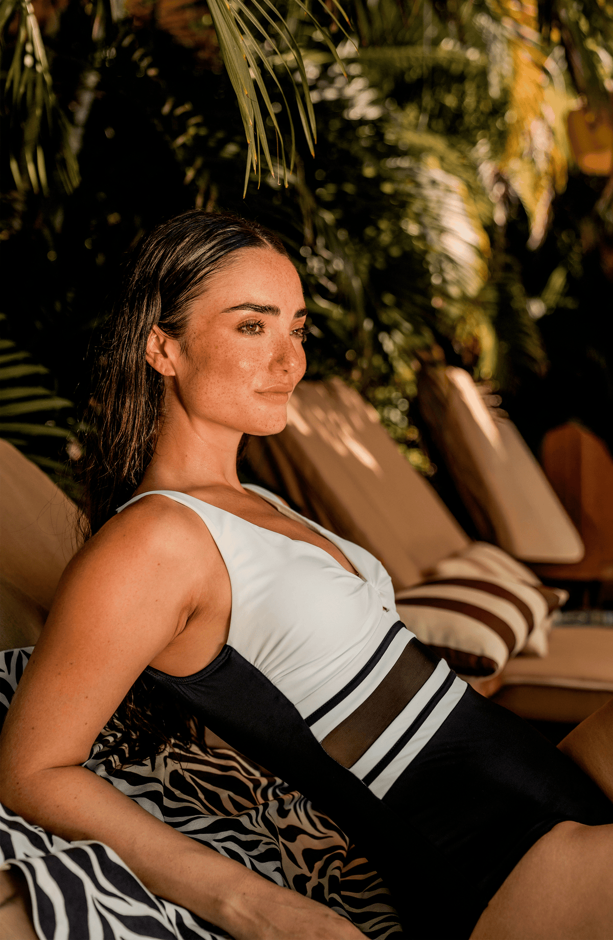 Traje de Baño Completo Control Abdominal, Colección Alquimia - Bari, los mejores trajes de baño y Bikinis. Diseño y tecnología juntos.