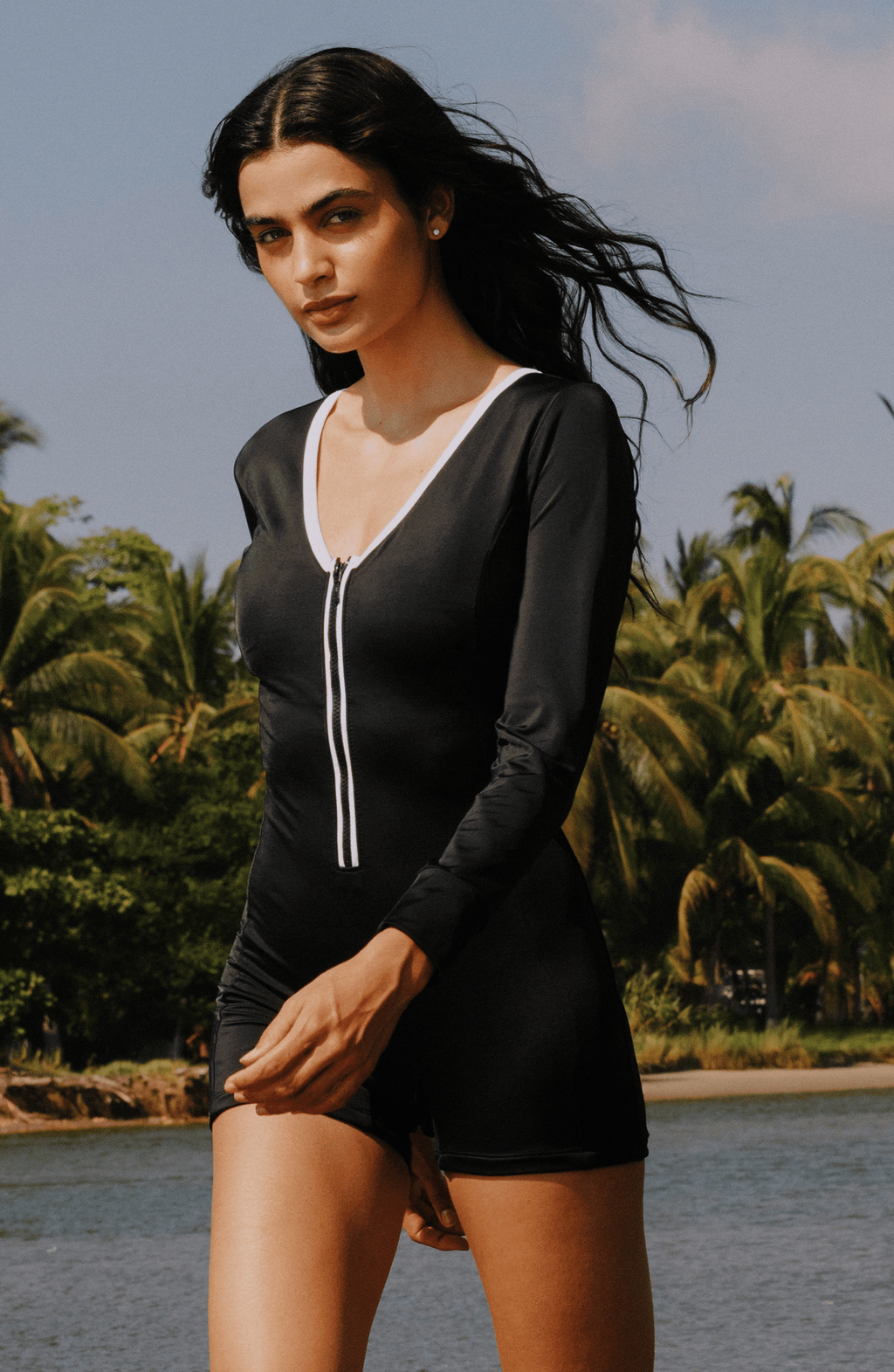 Traje de Baño Completo Midnight Control Abdominal Manga Larga, Colección Alma Frutal - Bari, los mejores trajes de baño y Bikinis. Diseño y tecnología juntos.