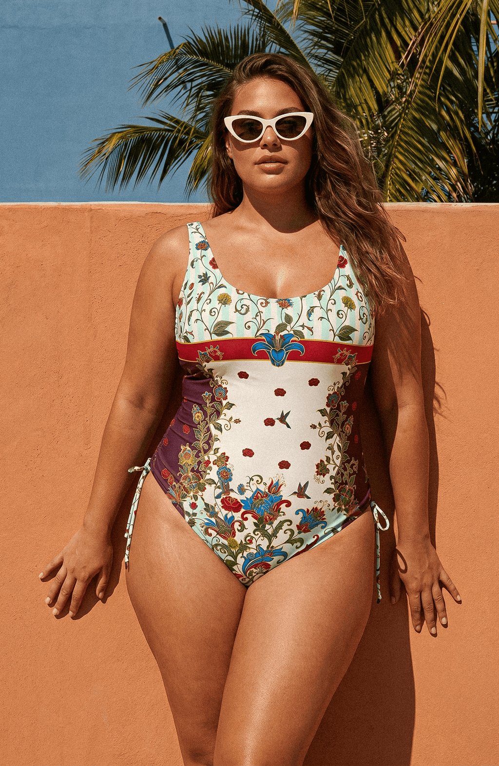 Traje de Baño Completo Paisley Floral , Colección ODISEA - Bari, los mejores trajes de baño y Bikinis. Diseño y tecnología juntos.