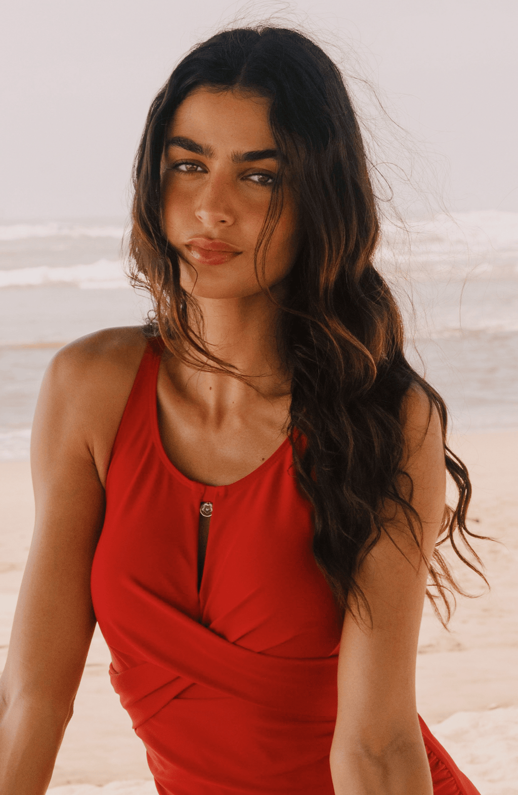 Traje de Baño Completo Rojo Control Abdominal , Colección ODISEA - Bari, los mejores trajes de baño y Bikinis. Diseño y tecnología juntos.
