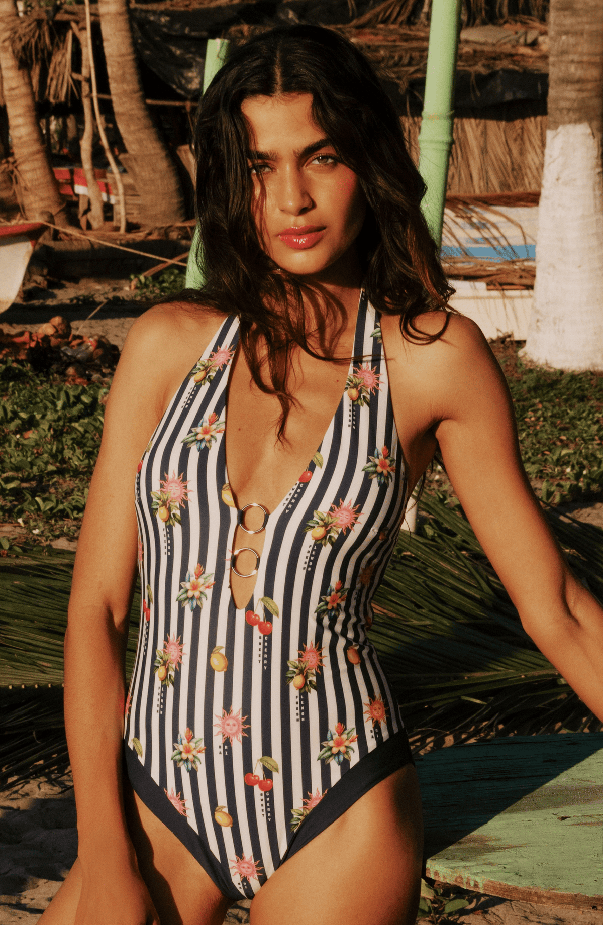 Traje de Baño Completo TD10183 Halter, Colección Alma Frutal - Bari, los mejores trajes de baño y Bikinis. Diseño y tecnología juntos.