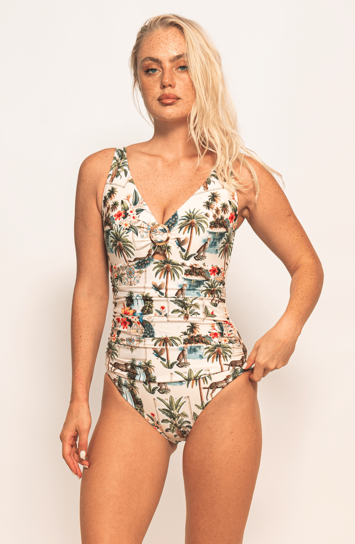 Traje de Baño Completo Tropicana Control Abdominal , Colección ODISEA - Bari, los mejores trajes de baño y Bikinis. Diseño y tecnología juntos.