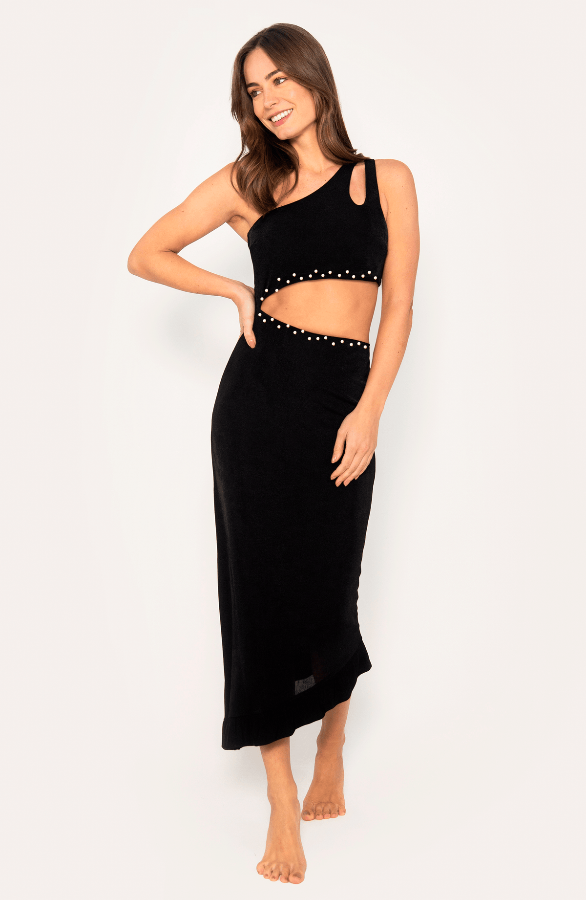 Vestido Largo Negro de Un Hombro con Perlas, Colección Selva Bari Swimwear - Bari, los mejores trajes de baño y Bikinis. Diseño y tecnología juntos.