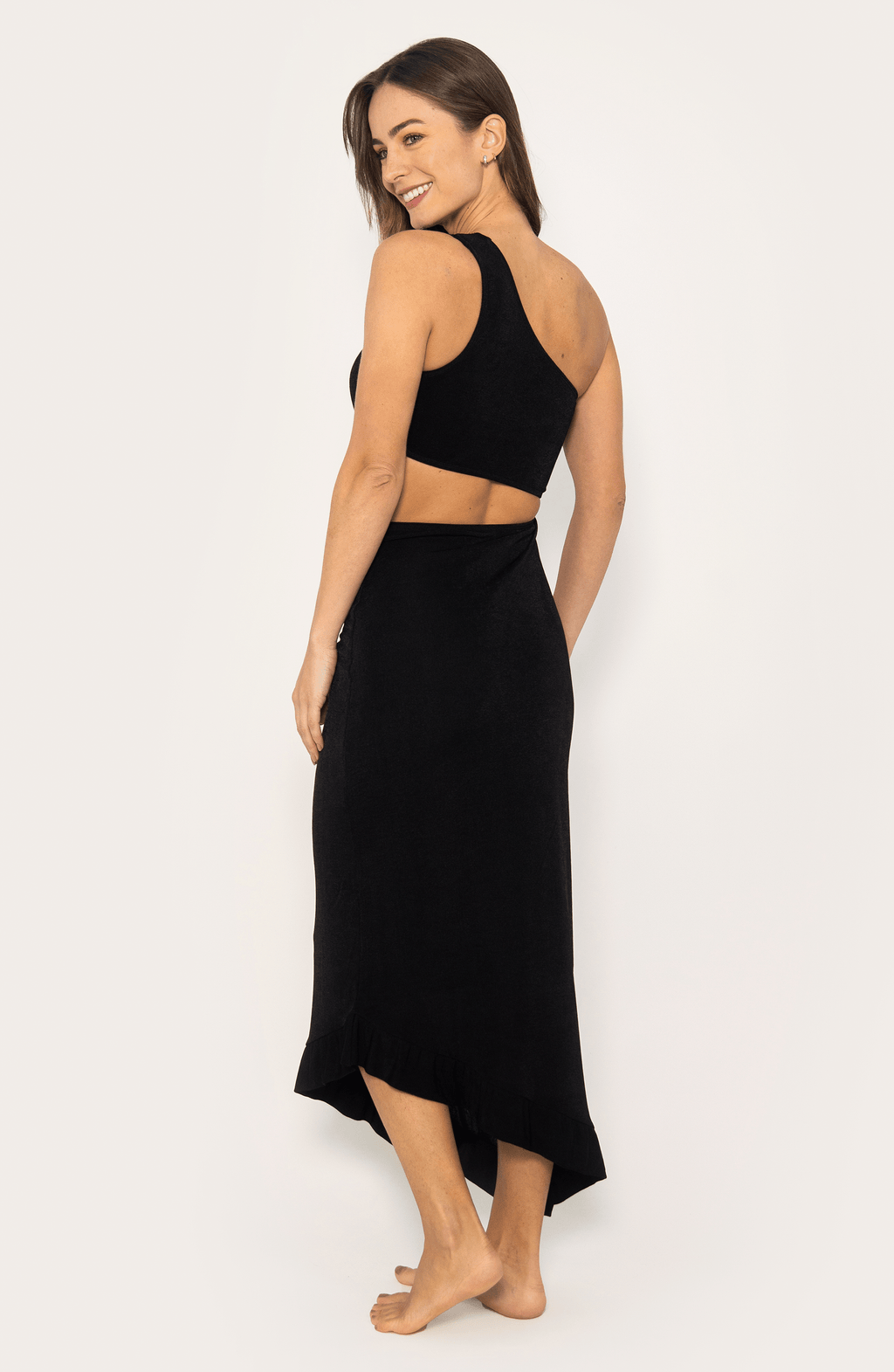 Vestido Largo Negro de Un Hombro con Perlas, Colección Selva Bari Swimwear - Bari, los mejores trajes de baño y Bikinis. Diseño y tecnología juntos.