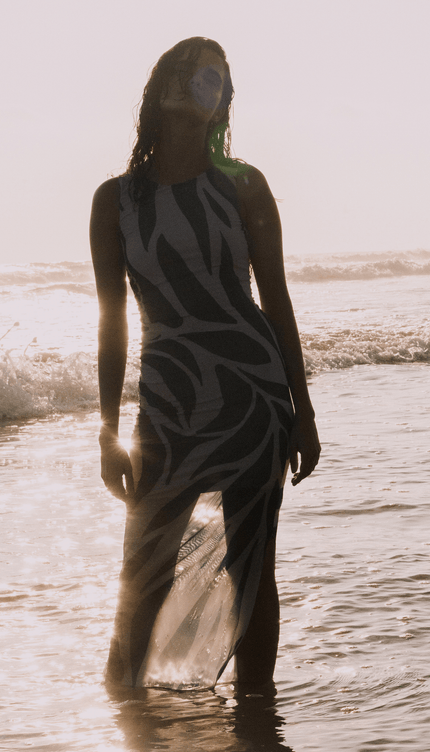 Vestido Maxi Playa Azul, Colección Pacifico - Bari, los mejores trajes de baño y Bikinis. Diseño y tecnología juntos.