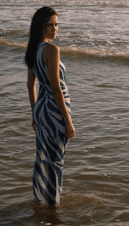Vestido Maxi Playa Azul, Colección Pacifico - Bari, los mejores trajes de baño y Bikinis. Diseño y tecnología juntos.