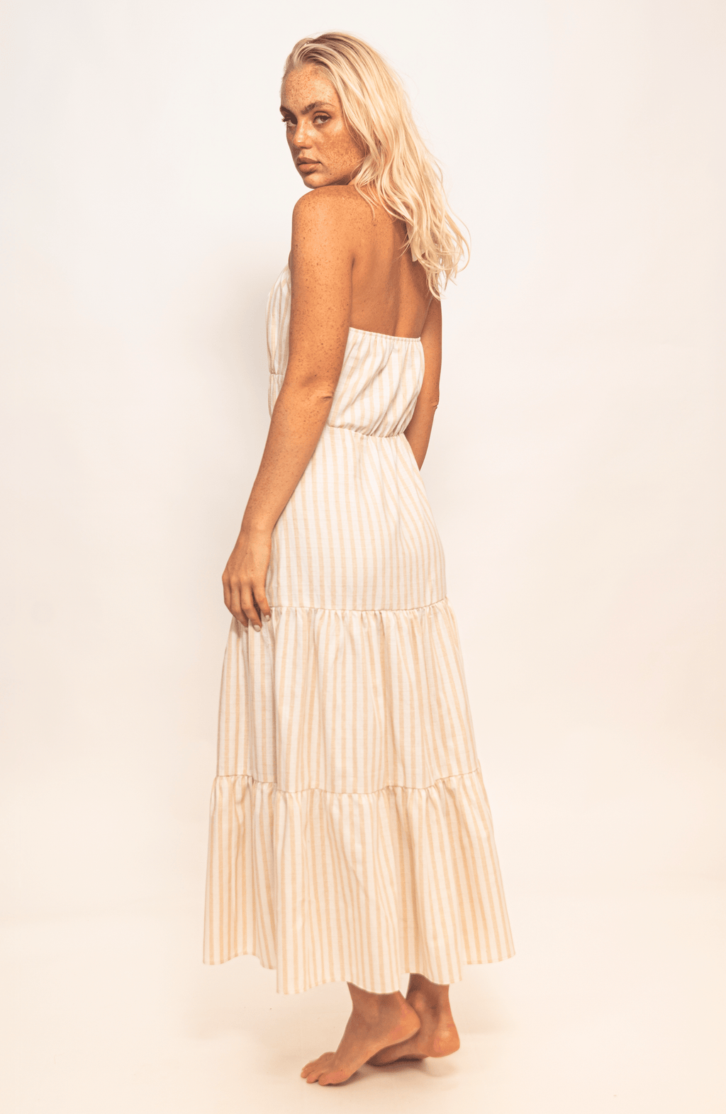 Vestido Maxi Rayas, Colección ODISEA - Bari, los mejores trajes de baño y Bikinis. Diseño y tecnología juntos.