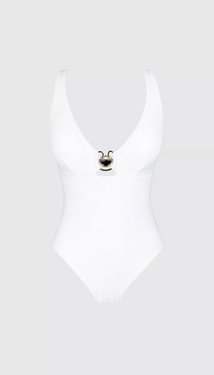 Completo Blanco Accesorio Decorativo Bailando Entre Palmas - Bari, los mejores trajes de baño y Bikinis. Diseño y tecnología juntos.