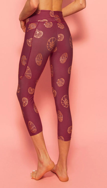 Leggings Deportivos Estampado Conchas Protección UV - Bari, los mejores trajes de baño en México.