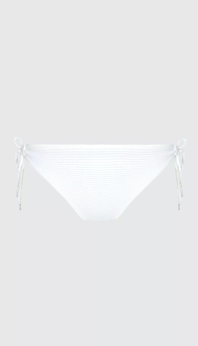Panty Bikini Blanco Amarres Costados Vibra Bonita - Bari, los mejores trajes de baño y Bikinis. Diseño y tecnología juntos.