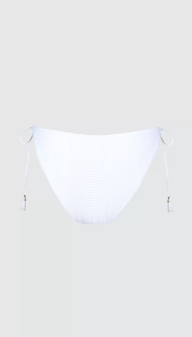 Panty Chica Bikini Blanco Amarres Bailando Entre Palmas - Bari, los mejores trajes de baño y Bikinis. Diseño y tecnología juntos.