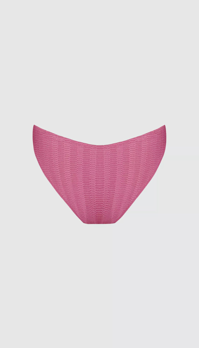 Panty Chica Bikini ESSENTIALS Mauve Bailando Entre Palmas - Bari, los mejores trajes de baño en México.