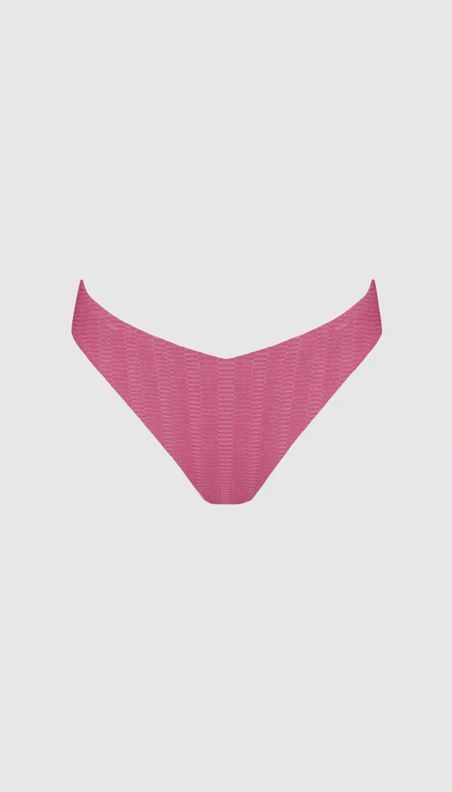 Panty Chica Bikini ESSENTIALS Mauve Bailando Entre Palmas - Bari, los mejores trajes de baño en México.