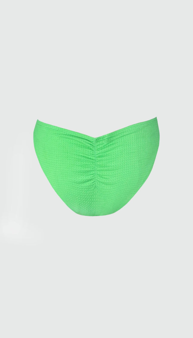 Panty Chica Verde Plisado Essentials Aurora - Bari, los mejores trajes de baño y Bikinis. Diseño y tecnología juntos.