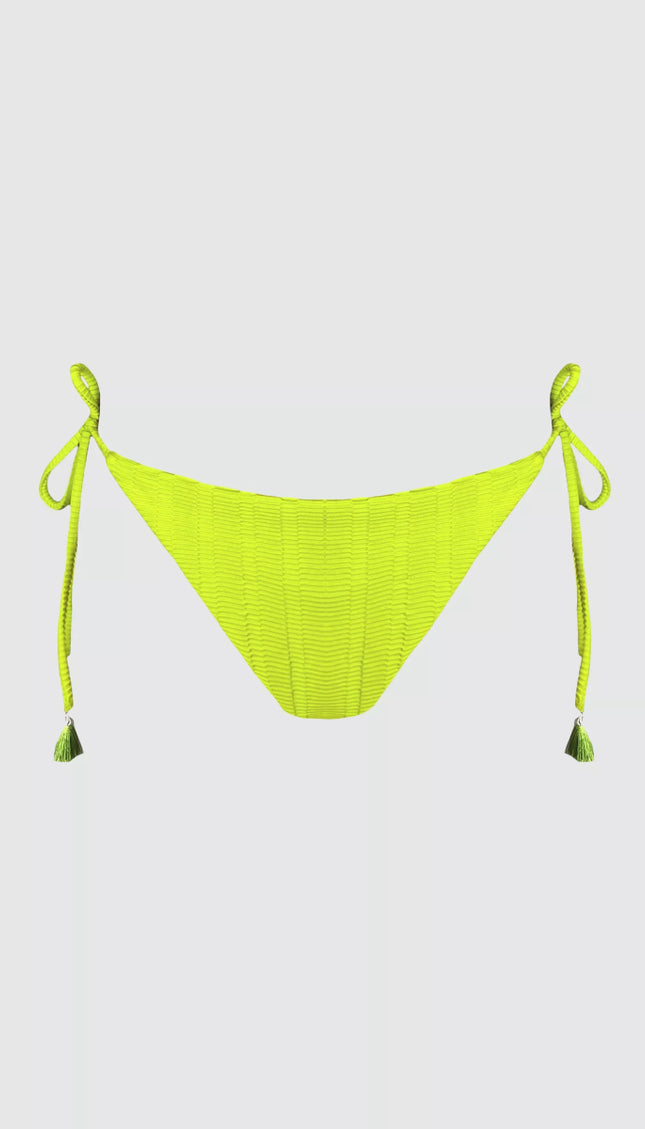 Panty Normal Bikini Verde Bailando Entre Palmas - Bari, los mejores trajes de baño y Bikinis. Diseño y tecnología juntos.