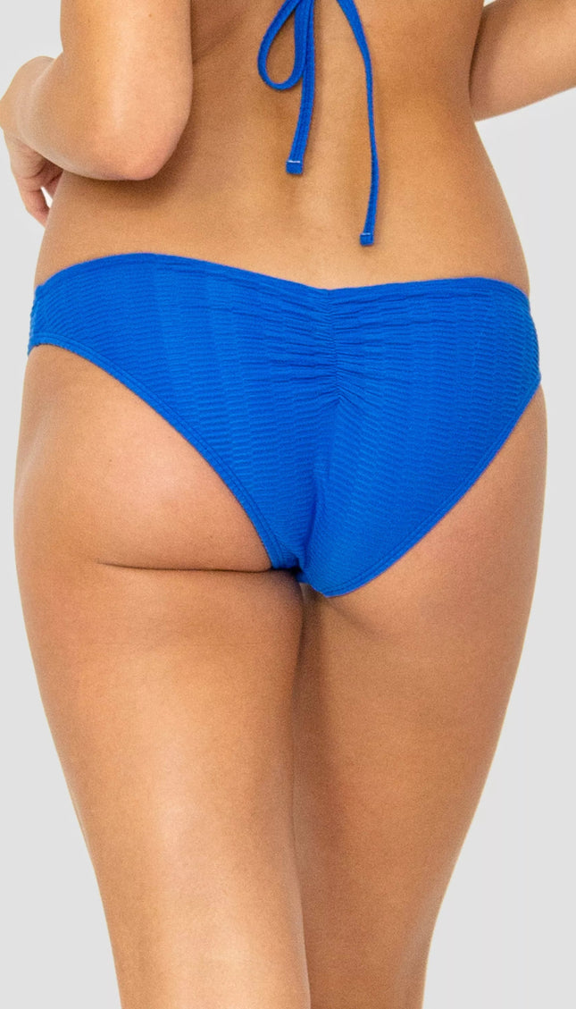 Panty Normal ESSENTIALS Bikini Azul Alma Viajera - Bari, los mejores trajes de baño y Bikinis. Diseño y tecnología juntos.
