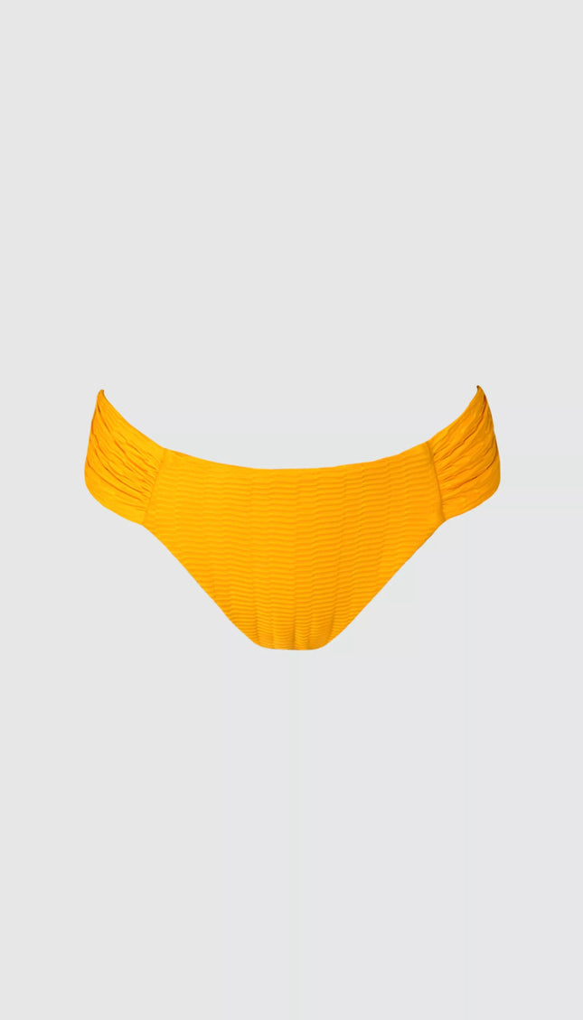 Panty Normal ESSENTIALS Bikini Naranja Alma Viajera - Bari, los mejores trajes de baño en México.